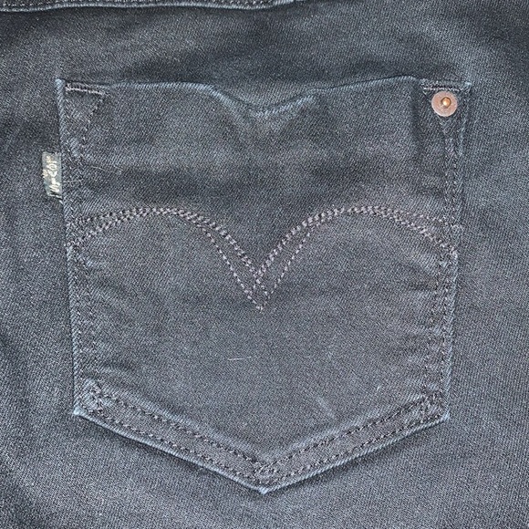 Levi's Black Distressed Cut off jean shorts - Picture 6 of 8